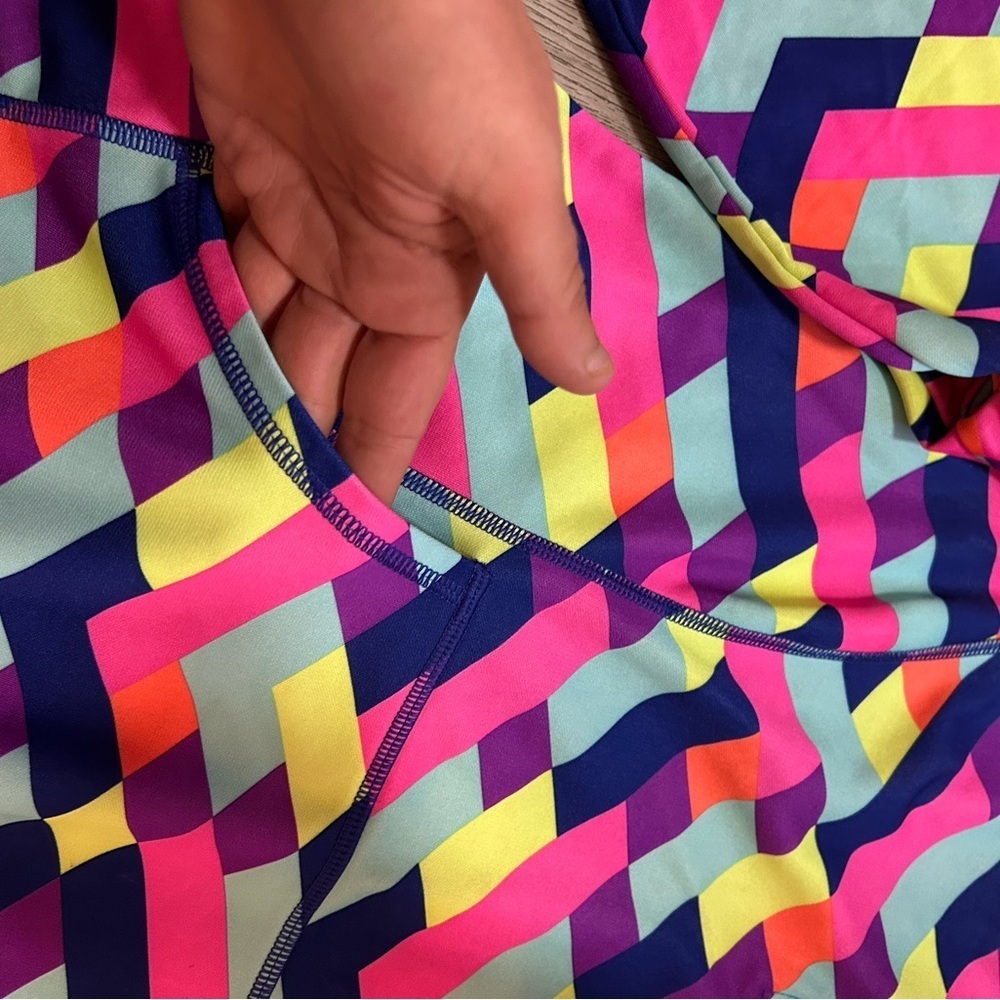 Fila Colorful Geometric Pattern Athletic Activewear Sport Performance Pullover - Picture 5 of 11